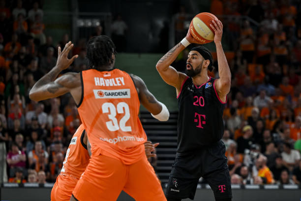 的球技和低 的球技和低