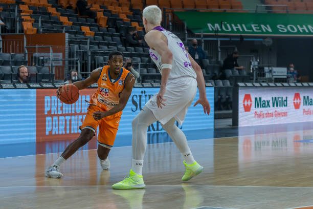 沙特的利雅 沙特的利雅